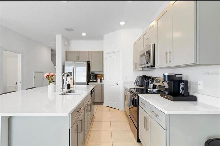 Image No.8-3 Bed Townhouse for sale