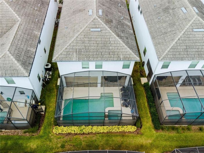 Image No.1-6 Bed Property for sale