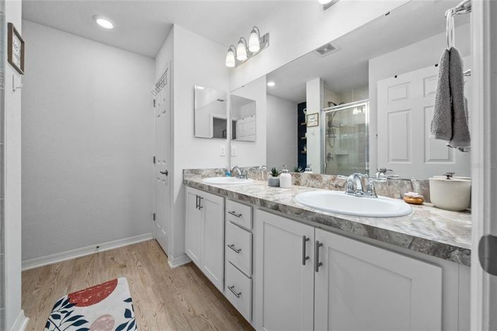 Image No.18-3 Bed Property for sale