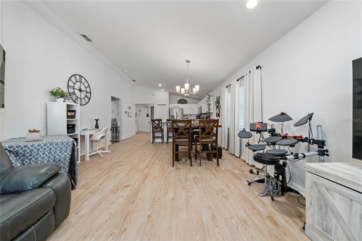 Image No.9-3 Bed Property for sale