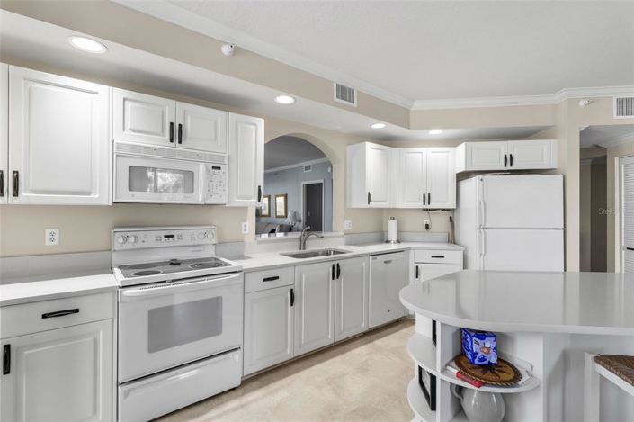 Image No.13-3 Bed Property for sale