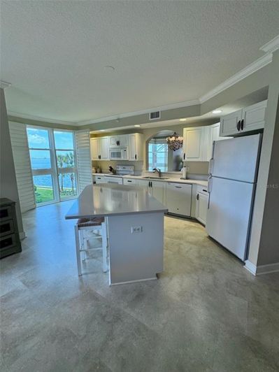 Image No.8-3 Bed Property for sale