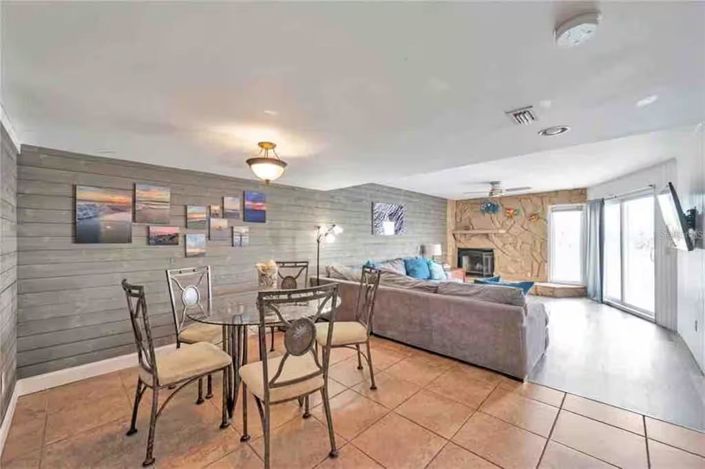 Image No.7-Propriété de 3 chambres à vendre à Treasure Island