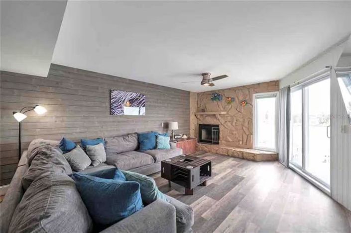 Image No.9-Propriété de 3 chambres à vendre à Treasure Island