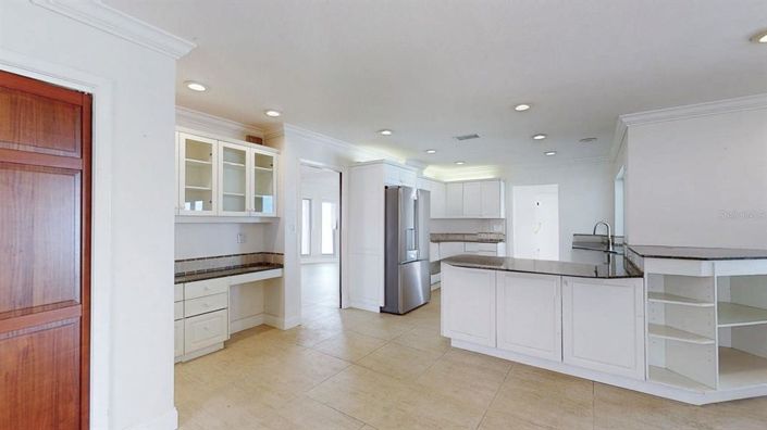 Image No.47-3 Bed Property for sale