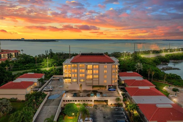 Image No.1-2 Bed Property for sale