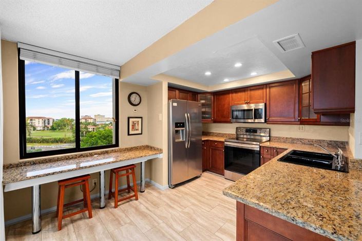 Image No.11-2 Bed Property for sale