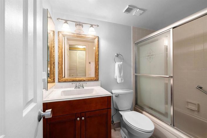 Image No.21-2 Bed Property for sale