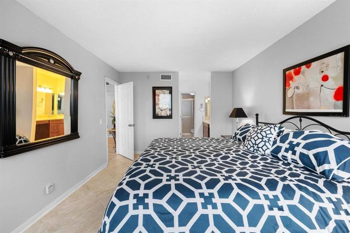 Image No.23-2 Bed Property for sale