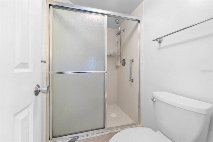 Image No.25-2 Bed Property for sale