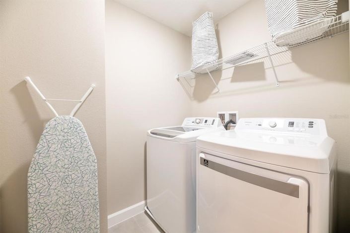 Image No.33-5 Bed Townhouse for sale