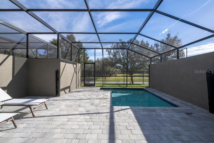 Image No.36-5 Bed Townhouse for sale