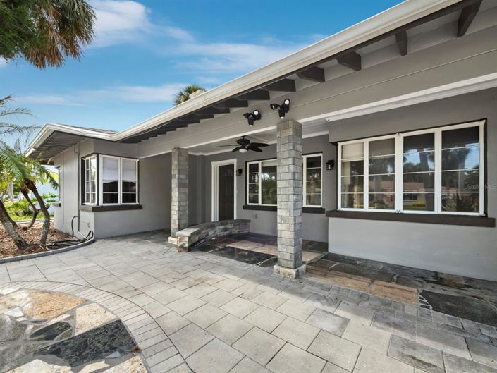 Image No.3-3 Bed Property for sale