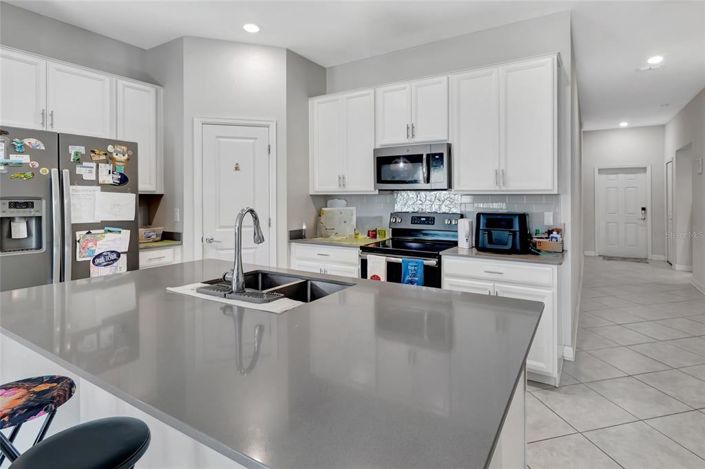 Image No.13-3 Bed Property for sale