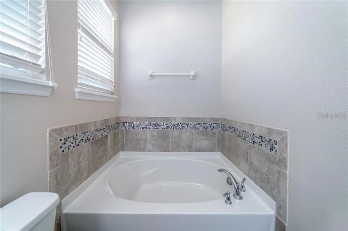 Image No.14-3 Bed Property for sale