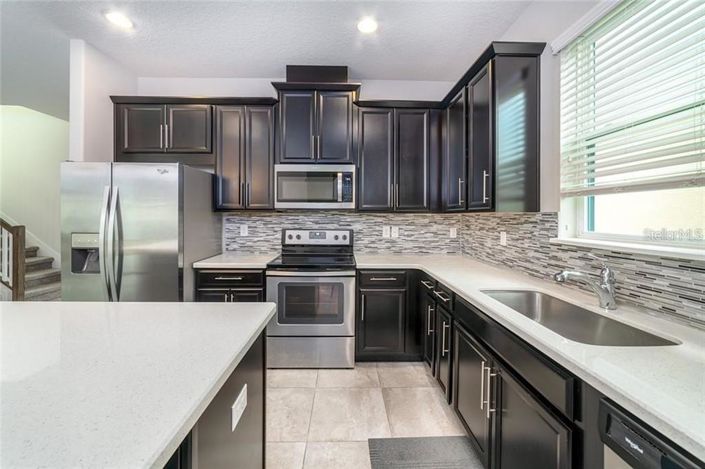 Image No.6-3 Bed Property for sale