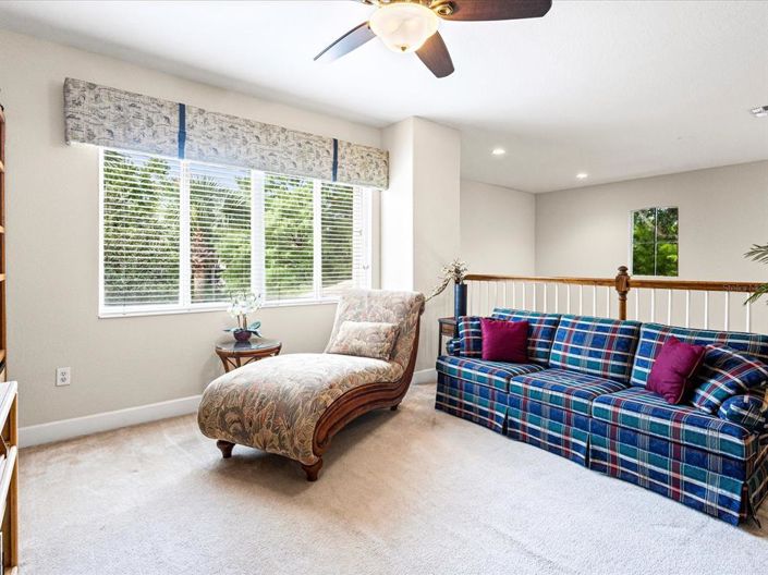 Image No.25-3 Bed Townhouse for sale