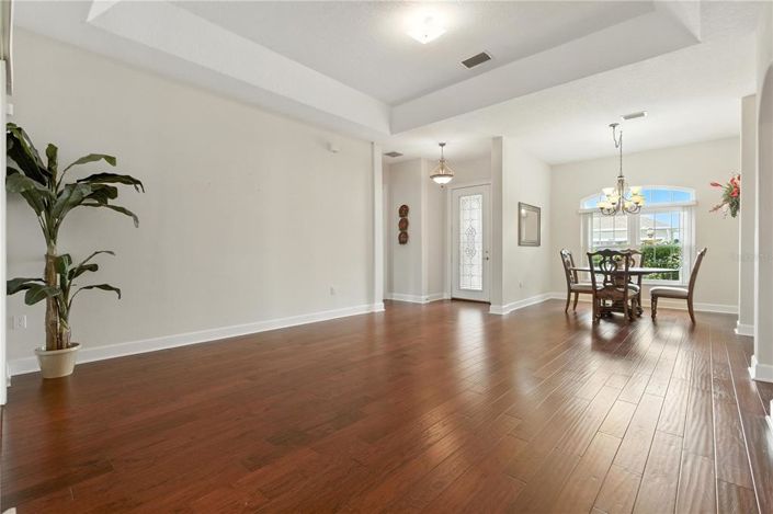 Image No.4-4 Bed Property for sale