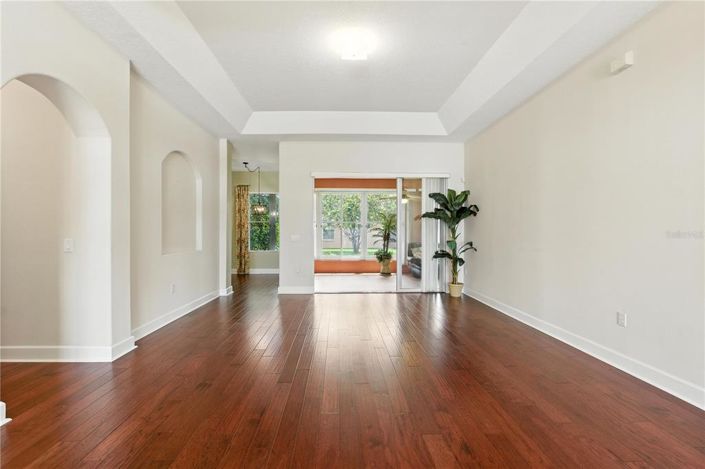 Image No.5-4 Bed Property for sale