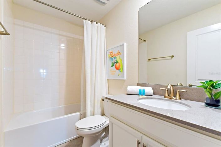 Image No.15-8 Bed Property for sale