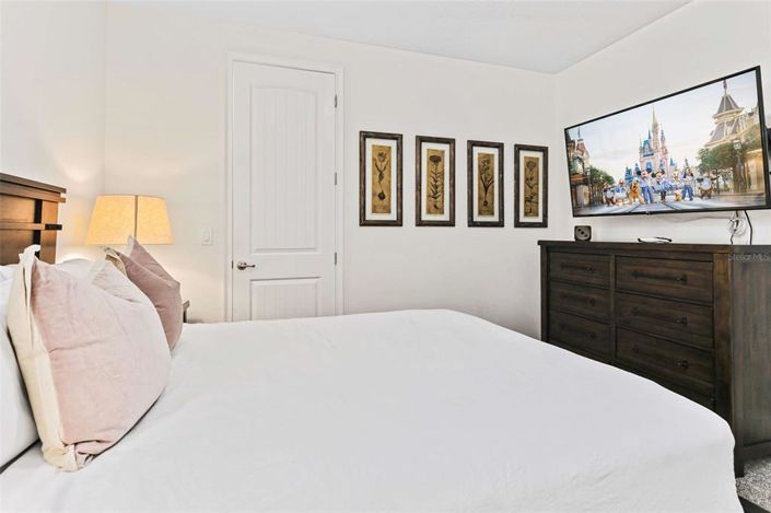 Image No.32-9 Bed Property for sale