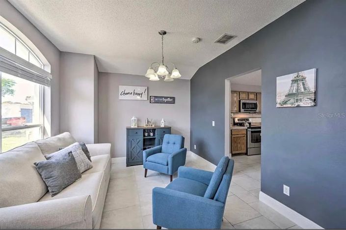 Image No.2-4 Bed Property for sale