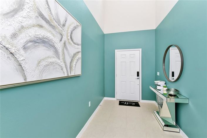 Image No.3-8 Bed Property for sale