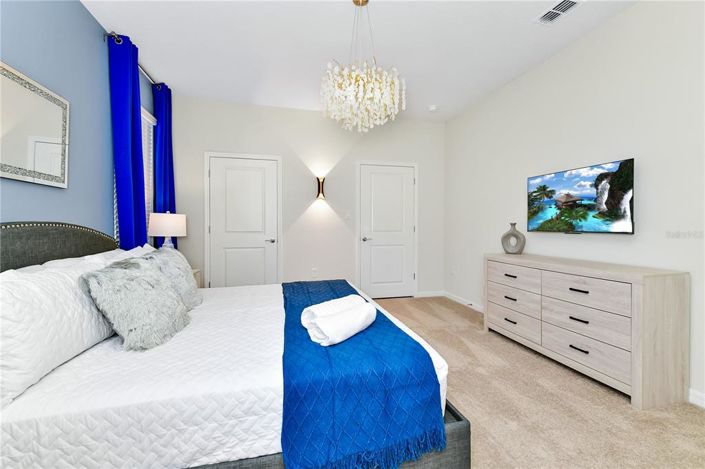 Image No.36-8 Bed Property for sale