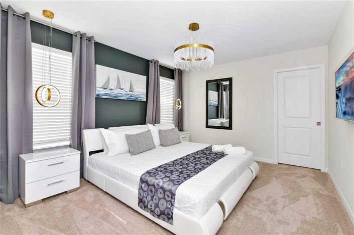 Image No.38-8 Bed Property for sale