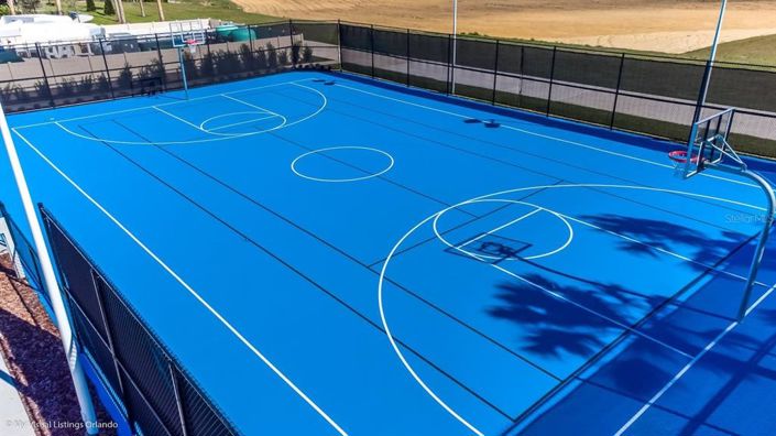 Image No.63-8 Bed Property for sale