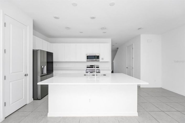 Image No.10-3 Bed Townhouse for sale