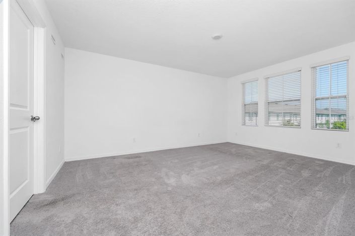 Image No.14-3 Bed Townhouse for sale