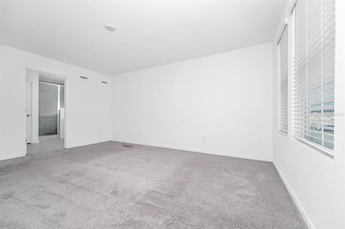 Image No.17-3 Bed Townhouse for sale