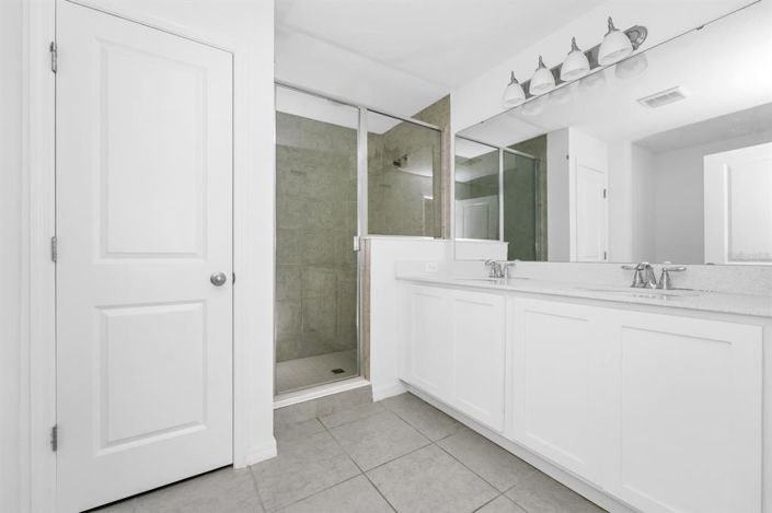 Image No.18-3 Bed Townhouse for sale