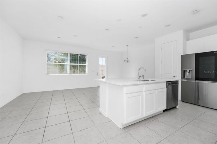 Image No.2-3 Bed Townhouse for sale