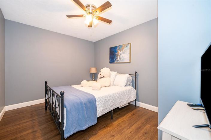 Image No.19-5 Bed Property for sale