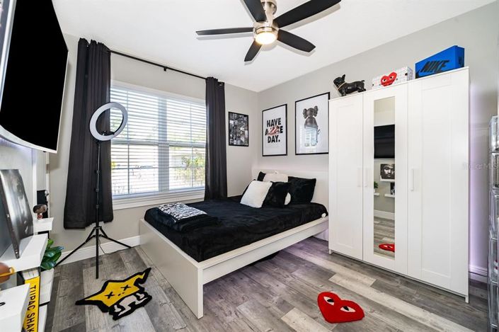 Image No.18-4 Bed Property for sale