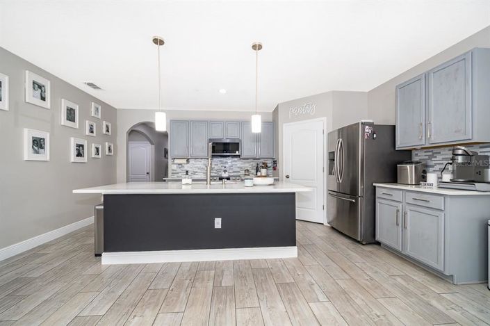 Image No.9-4 Bed Property for sale