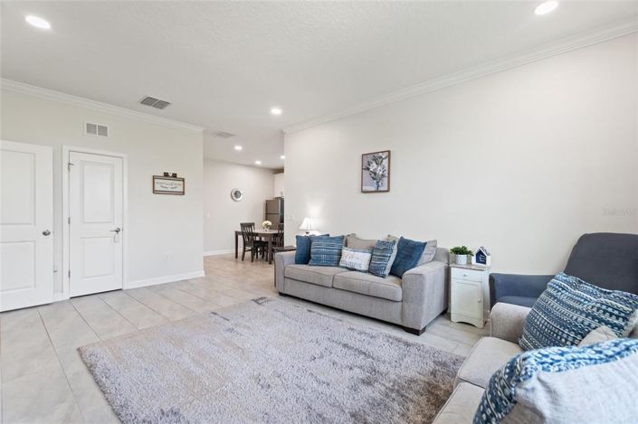 Image No.16-6 Bed Property for sale