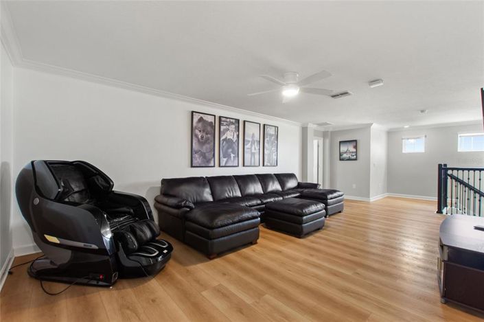 Image No.26-6 Bed Property for sale