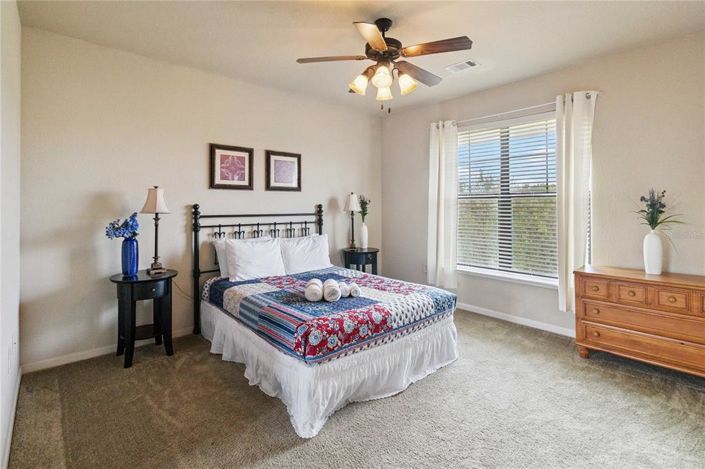 Image No.13-3 Bed Property for sale