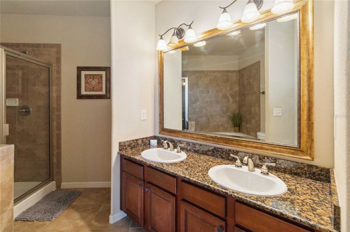 Image No.18-3 Bed Property for sale