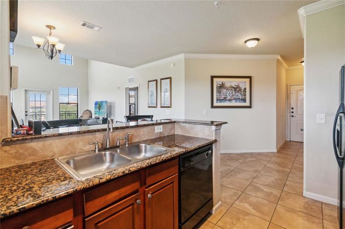 Image No.6-3 Bed Property for sale