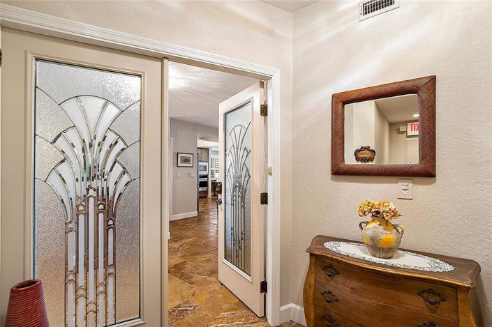 Image No.2-3 Bed Property for sale