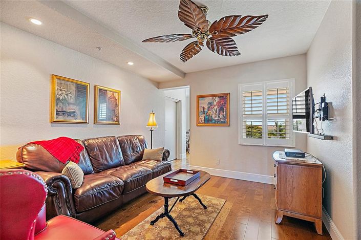 Image No.29-3 Bed Property for sale