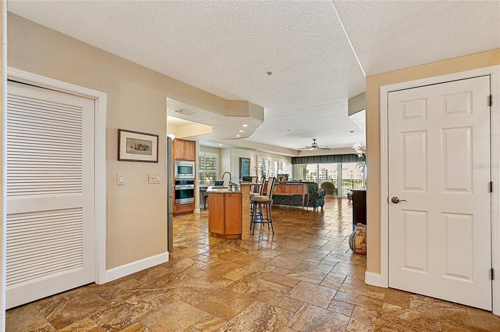 Image No.3-3 Bed Property for sale