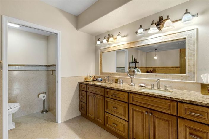 Image No.50-3 Bed Property for sale