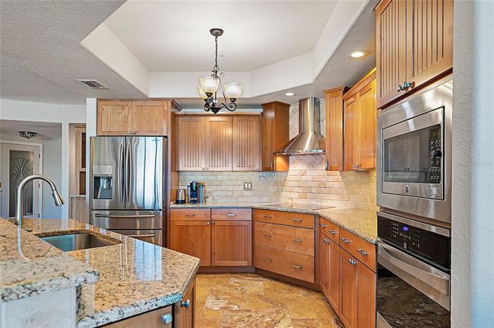 Image No.8-3 Bed Property for sale