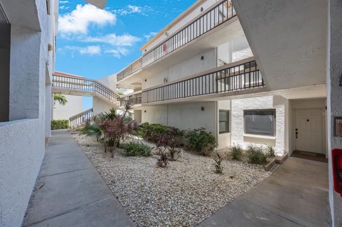 Image No.3-2 Bed Property for sale