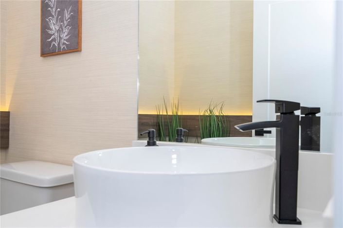 Image No.13-5 Bed Townhouse for sale